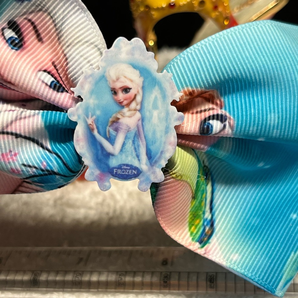 2/12 Hair bundle -Disney Frozen- Anna and Elsa with hello kitty bonus